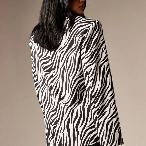Black And White Casual Women's Oversized Zebra Print Blazer - Picture 2 of 6